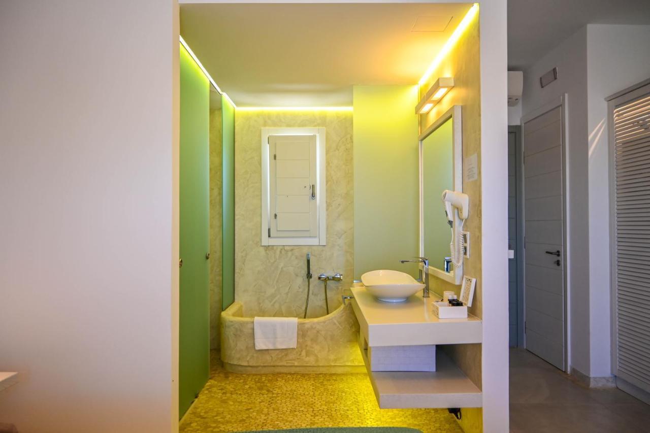 Schinoza Luxury Suites Schoinoussa Exteriör bild