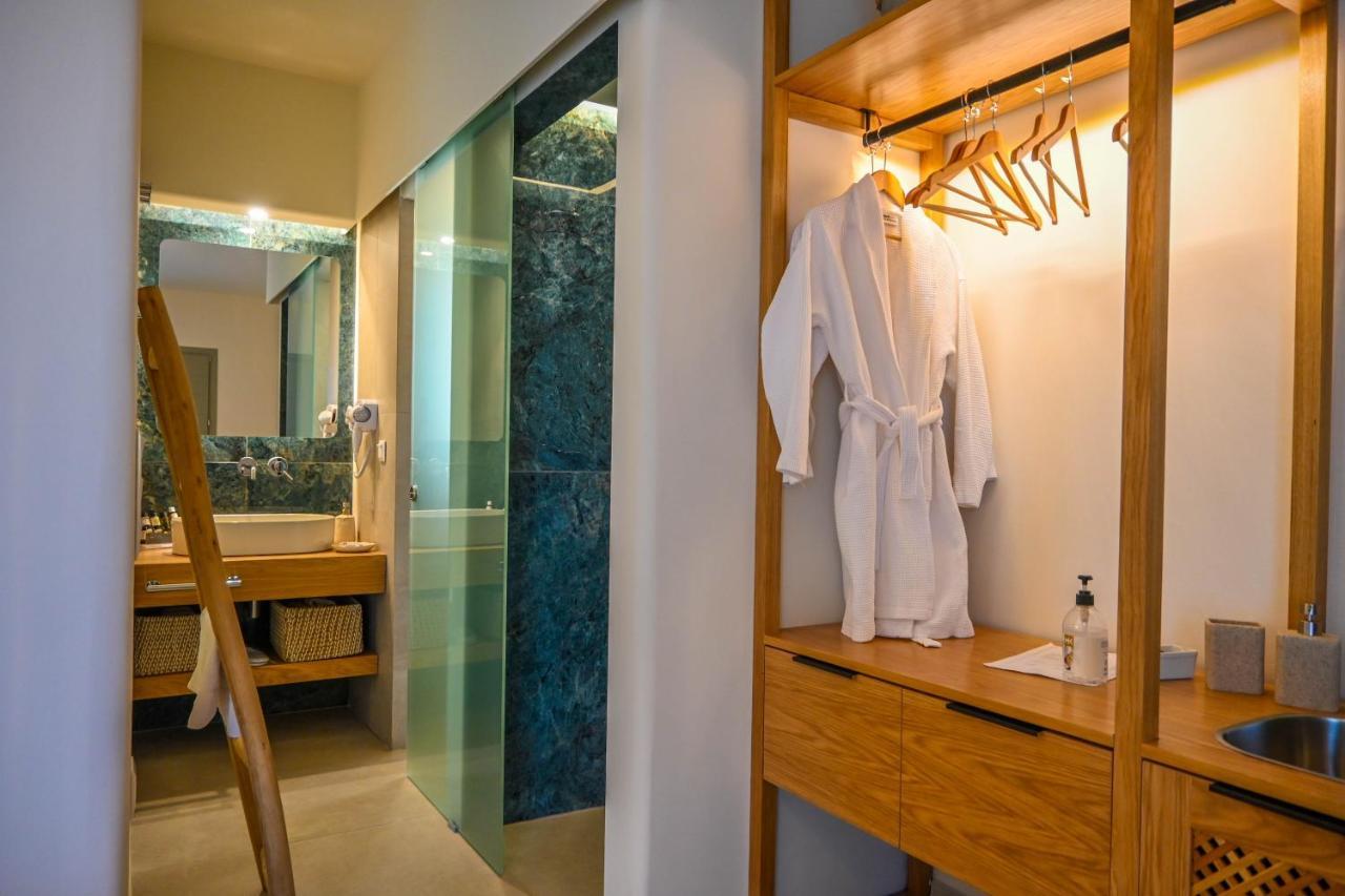 Schinoza Luxury Suites Schoinoussa Exteriör bild