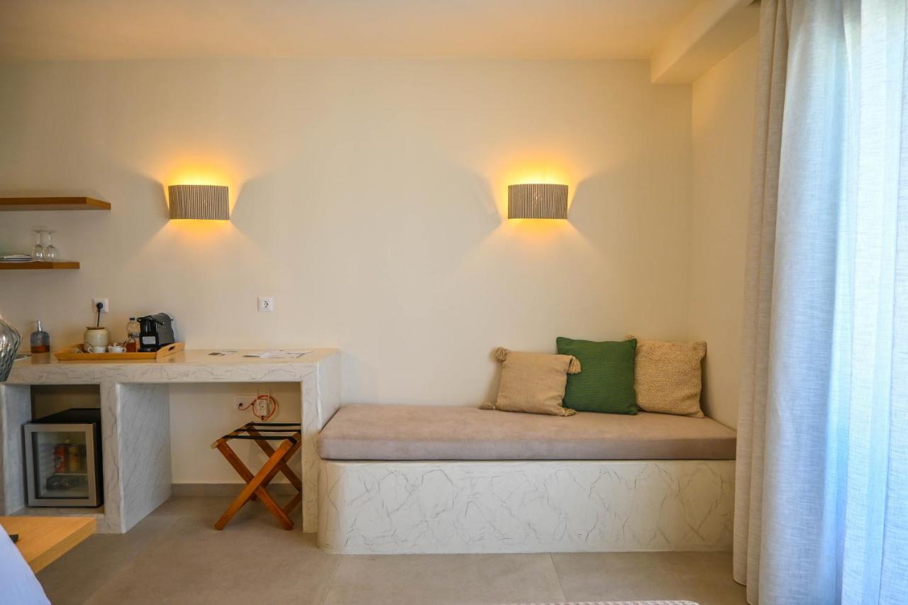 Schinoza Luxury Suites Schoinoussa Exteriör bild