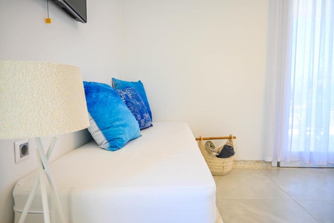 Schinoza Luxury Suites Schoinoussa Exteriör bild