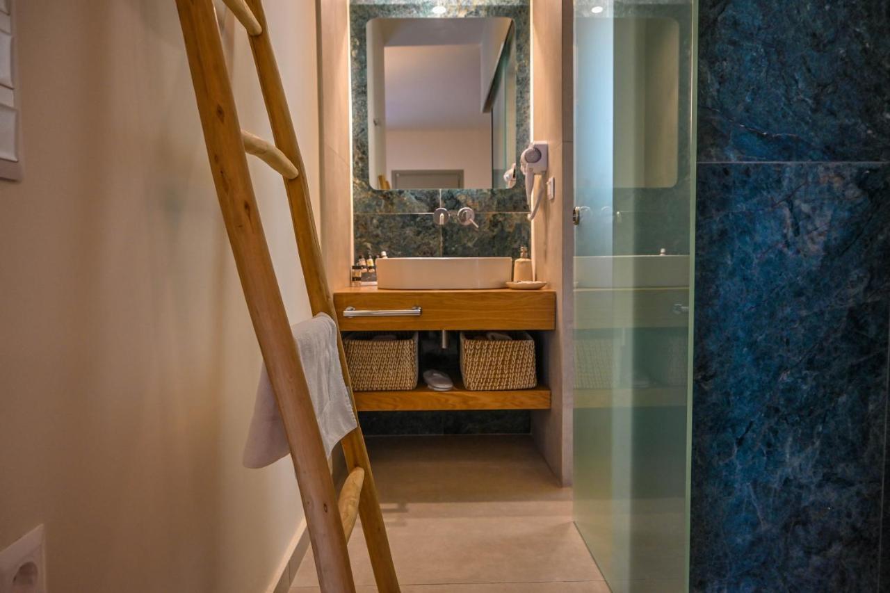 Schinoza Luxury Suites Schoinoussa Exteriör bild