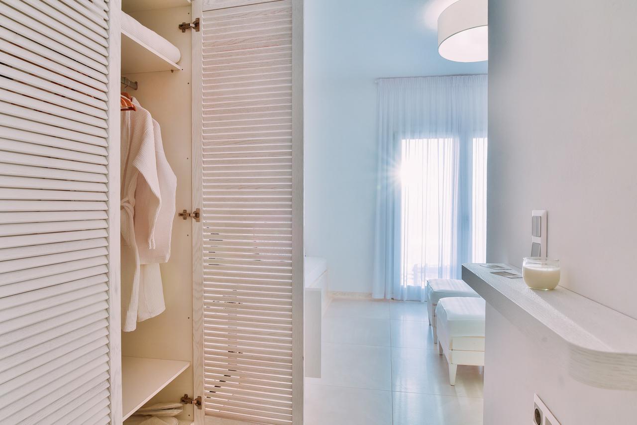 Schinoza Luxury Suites Schoinoussa Exteriör bild